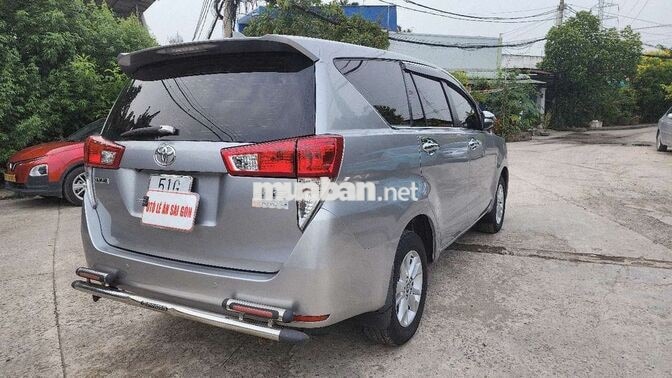 Toyota Innova 2.0E 2017 Số sàn Bạc 76.000 km