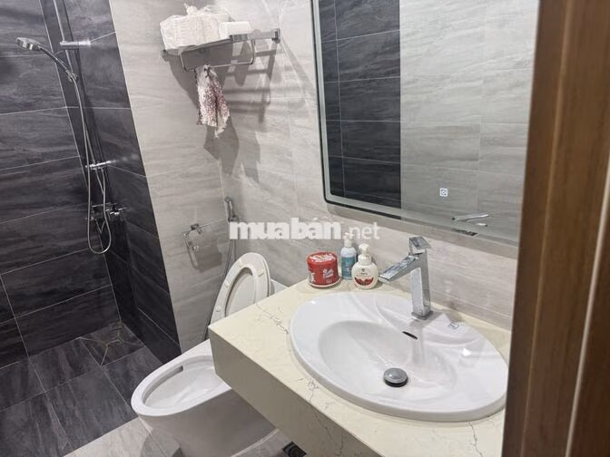 CHO THUÊ VĂN PHÒNG KINH DOANH 80m²/sàn ,Nhà 5 tầng có thang máy