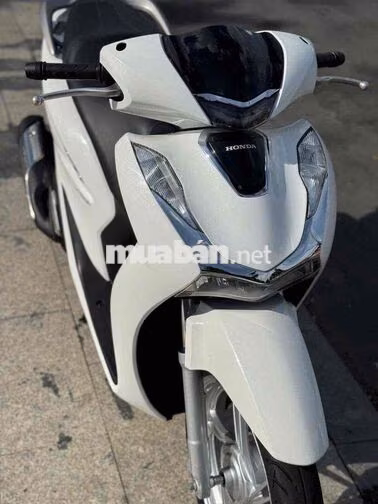 SH 150 ABS 2022 Trắng bạc đen 9.000km bstp
