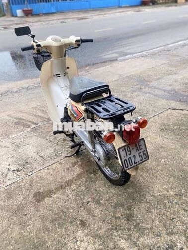 Xe số Cúp 50 màu Kem