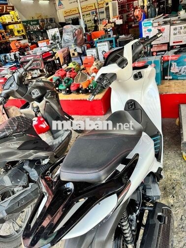 Honda SH Trắng
