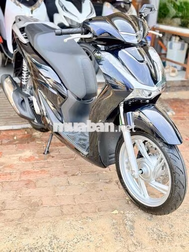 SH 2024 MÀU ĐEN BÓNG BỎ MẪU HOT