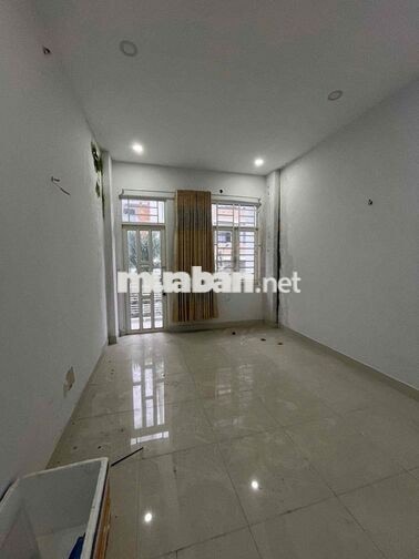 NHÀ CHO THUÊ Q7.  Đường lâm văn bền.Tân quy .  dt:9x25m.nhà 1 trệt 1 l