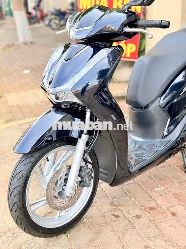 SH 2024 MÀU ĐEN BÓNG BỎ MẪU HOT