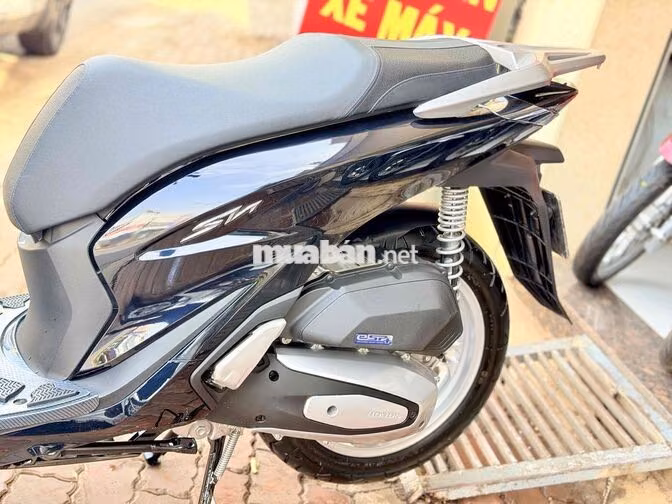SH 2024 MÀU ĐEN BÓNG BỎ MẪU HOT