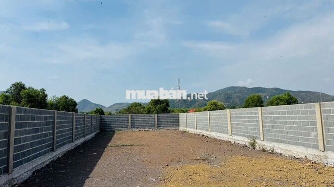 BÁN LÔ ĐẤT VƯỜN 307M2 NGANG 10 SẲN RÀO CHỈ 1Ty800, CHÂN NÚI MINH ĐẠM  