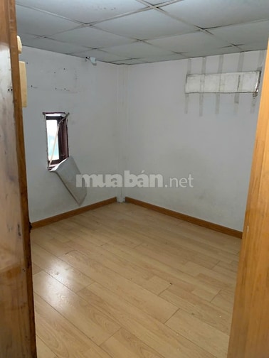 Nhà hẻm xe hơi Quốc Lộ 1A, 4mx18m, 2 phòng ngủ, 2 toilet, giá 5 triệu