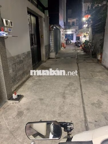 Nhà bán hẻm xe hơi đường Bình Phú, đoạn giữa  Hậu Giang và Chợ Lớn