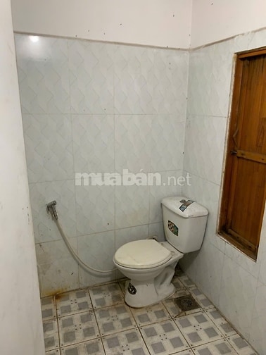 Nhà hẻm xe hơi Quốc Lộ 1A, 4mx18m, 2 phòng ngủ, 2 toilet, giá 5 triệu