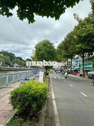 phòng trọ sạch đẹp 30m2 có ban công thoáng mát