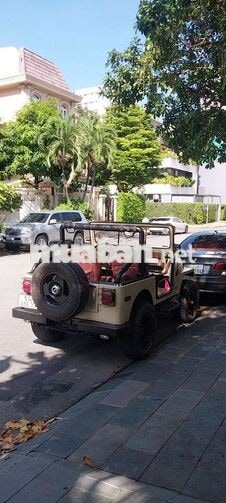 Jeep Xe địa hình màu Kem
