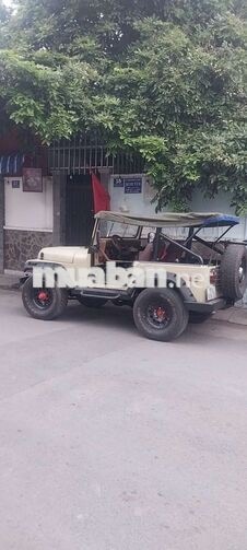 Jeep Xe địa hình màu Kem