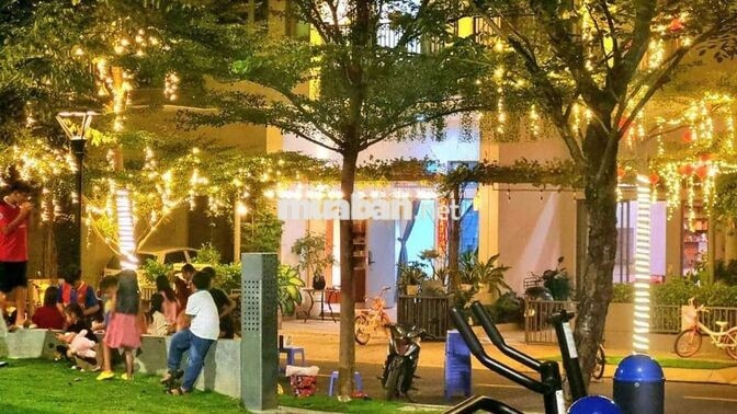 Nhà phong cách resort có sẵn sổ gần Aeon 