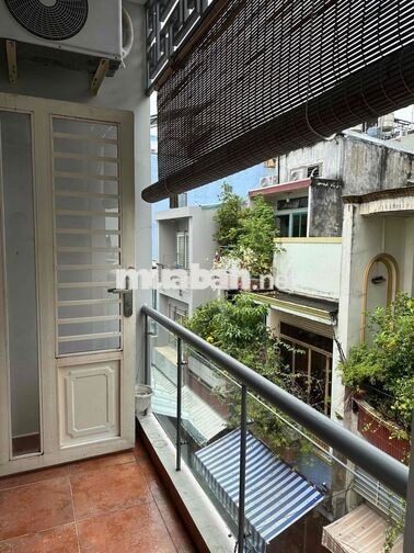 phòng trọ sạch đẹp 30m2 có ban công thoáng mát