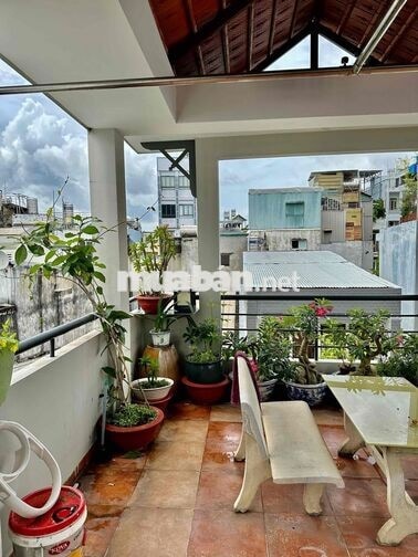 phòng trọ sạch đẹp 30m2 có ban công thoáng mát