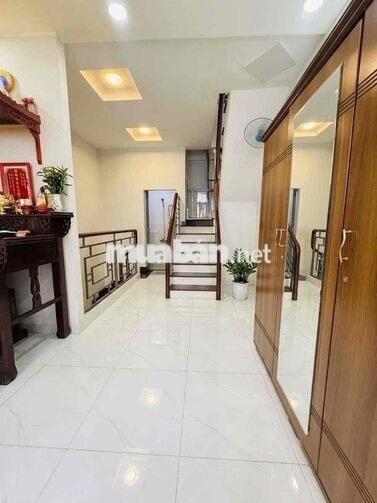 nhà thống nhất p16 hẻm xe hơi 2 tầng