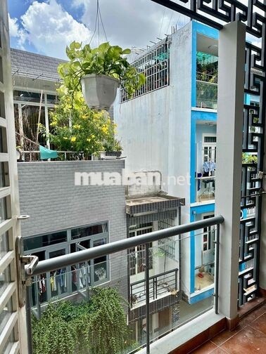 phòng trọ sạch đẹp 30m2 có ban công thoáng mát