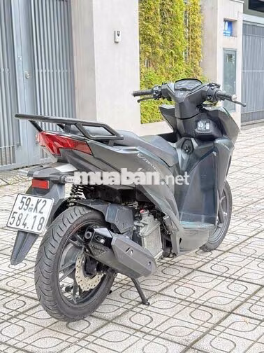 Vario 150 ( nợ xấu trả trước 18t nhận xe ngay)