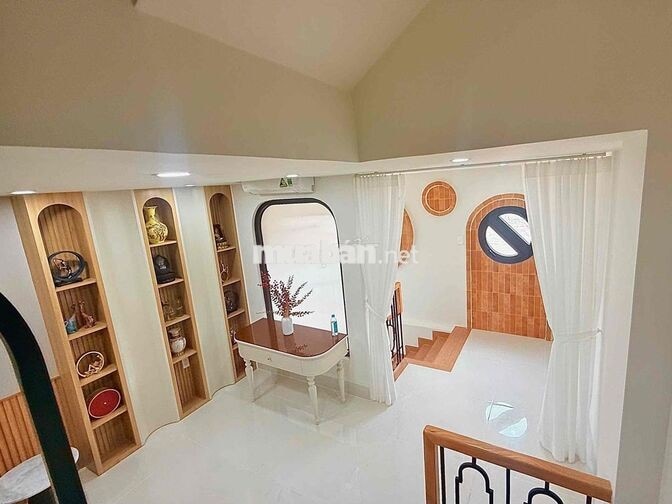 NHÀ PHỐ THIẾT KẾ RIÊNG - Ô TÔ VÀO NHÀ - HẺM NHỰA 6mM