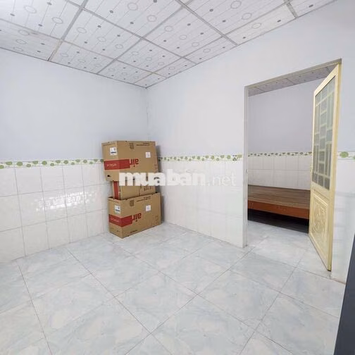 Nhà cho thuê nhà trệt lững mới tân trang mới có 2 máy lạnh mới 100%