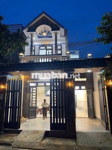 Nhà Phố Hóc Môn 6x16m 1 trệt 1 lầu 4pn ,2wc,đường nhựa xe hơi