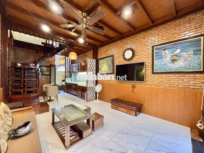 CHO THUÊ NHÀ ĐẸP FULL NỘI THẤT KHU PHỐ TÂY GẦN BIỂN – 13 TRIỆU/THÁNG
