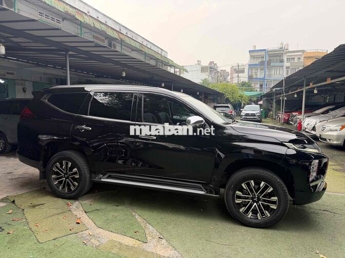 Mitsubishi Pajero Sport 2021 Đen 7 chỗ Tự động