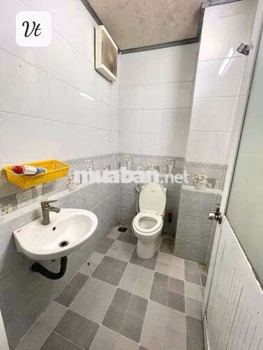 Nhà gần ĐHYD 2pn 2máy lạnh 2 wc