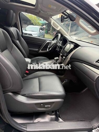 Mitsubishi Pajero Sport 2021 Đen 7 chỗ Tự động