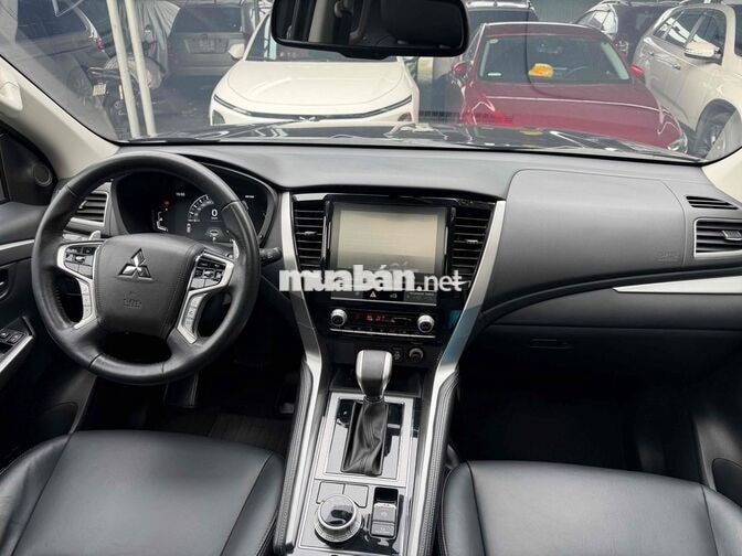 Mitsubishi Pajero Sport 2021 Đen 7 chỗ Tự động