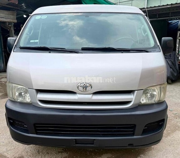 Toyota Hiace máy dầu cải tạo tải Van, bao sang tên