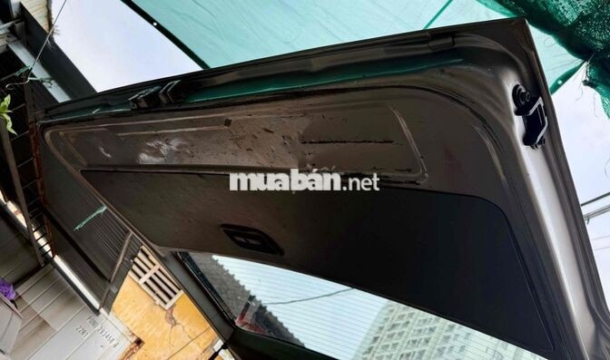 Toyota Hiace máy dầu cải tạo tải Van, bao sang tên
