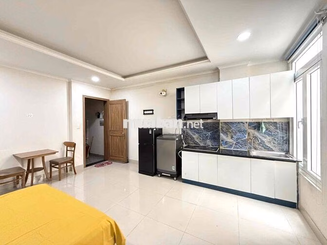 Phòng 35m2_ Studio cửa sổ lớn_205QL13( Cắt Xô Viết- Nguyễn Xí)