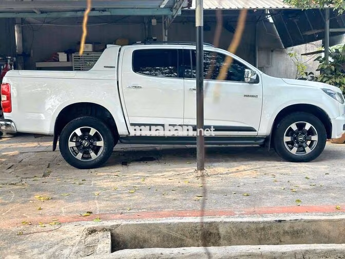 Chevrolet Colorado Highcountry LTX 2 cầu Trắng