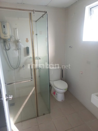 Căn 3p ngủ-97m2- nội thất,giá 15tr/th -C/c Hoa sen- 262 Lạc Long Quân