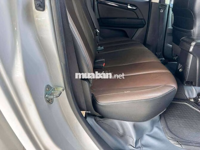 Chevrolet Colorado Highcountry LTX 2 cầu Trắng