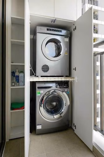 Do có việc cần giải quyết nên tôi muốn bán lại căn hộ Carillon 5.