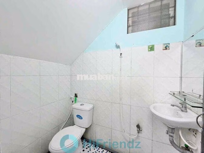 CHO THUÊ PHÒNG RỘNG 45M2 GÁC CAO 2M GẦN ĐẠI HỌC CÔNG THƯƠNG AEON TP