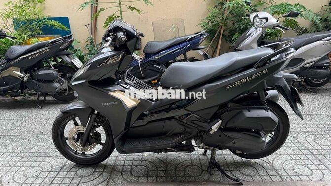 Honda Air Blade 125 4VAL 2023 Đen nhám Bssg 9 chủ