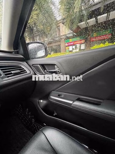 Honda City Top Trắng Tự động 5 chỗ