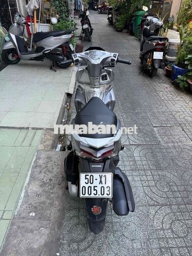 Honda Air Blade 125 2019 Bạc bóng