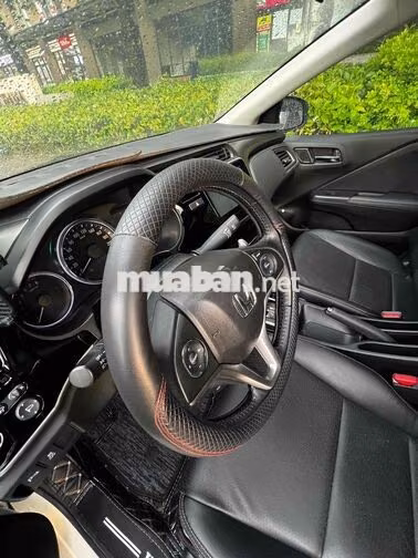 Honda City Top Trắng Tự động 5 chỗ