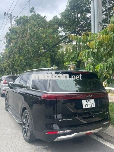 KIA CARNIVAL PREMIUM 2.2 DIESEL 2024 Đen