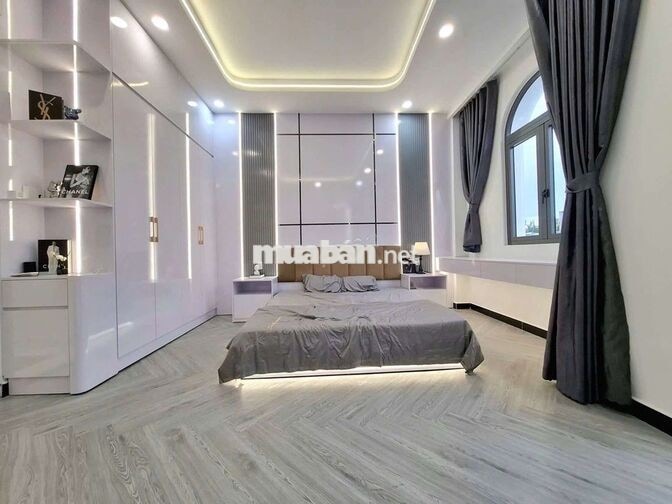Bán Nhà đường Huỳnh Tấn phát giáp q7 hẻm xe hơi