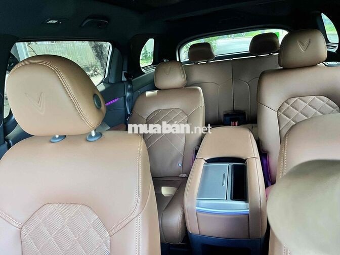 Vinfast VF9 2025 Xám 4000km Điện