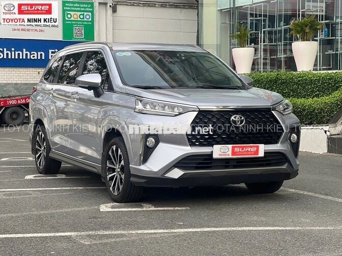 Toyota Veloz Cross Top 2025 Bạc 55.000 km