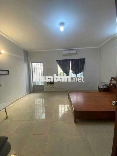 Cho Thuê Nhà 1 Trệt 2 Lầu 3PN 3WC 5x21m Hẻm Nguyễn Thị Thập