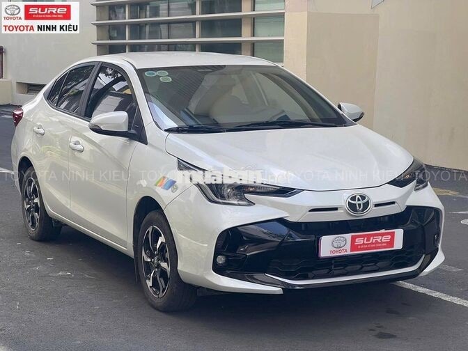 Toyota Vios 2024 1.5E CVT Trắng 29.000 km