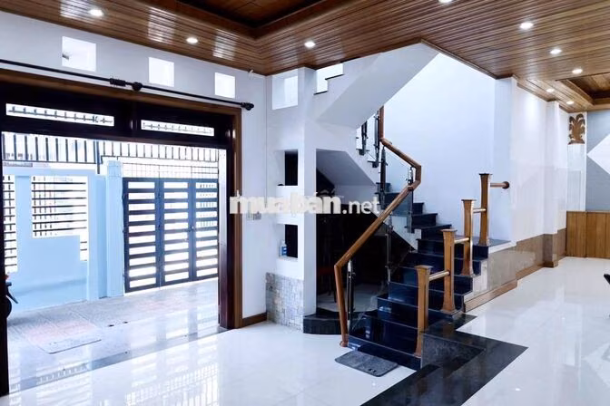 CHO THUÊ NHÀ 3 TẦNG 5 PHÒNG NGỦ GẦN BIỂN VĨNH NGUYÊN GIÁ 20TRIỆU/THÁNG
