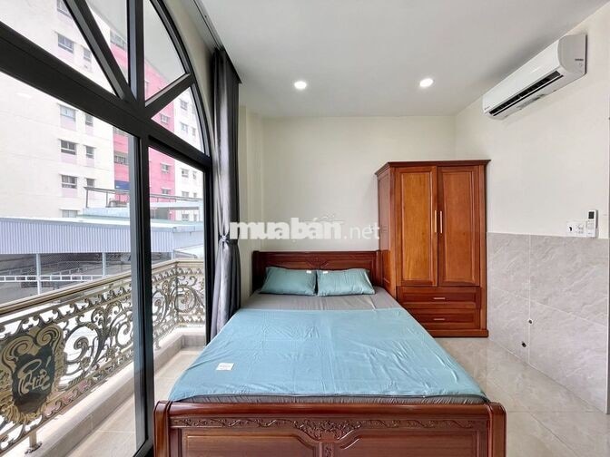 PHÒNG ĐẸP BAN CÔNG THOÁNG GẦN CHỢ HOÀNG HOA THÁM